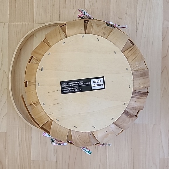 Large Round Wooden Basket Floral Fabric Liner with Flodebe Handle - Picture 6 of 7